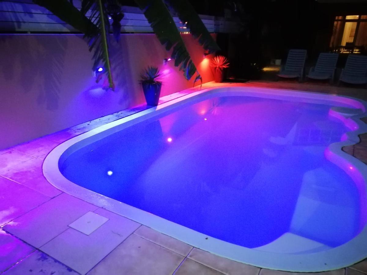 Seacret Bay Appartamento Pereybere Beach Esterno foto